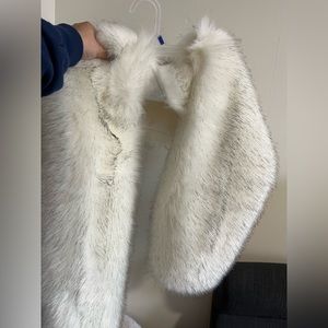 COPY - Faux fur shoulder throw - soft and beautiful